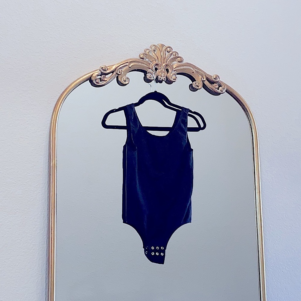 Yummie G-string Bodysuit Size M/L